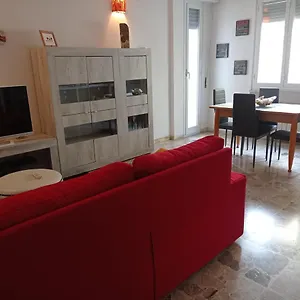 Roby House , Savone Italie